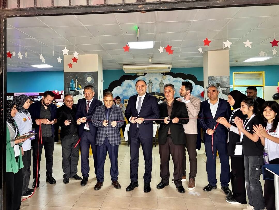 Zihinlerdeki Kıvılcım Projeye Dönüştü Seyhan’da Bilim Şöleni (2)