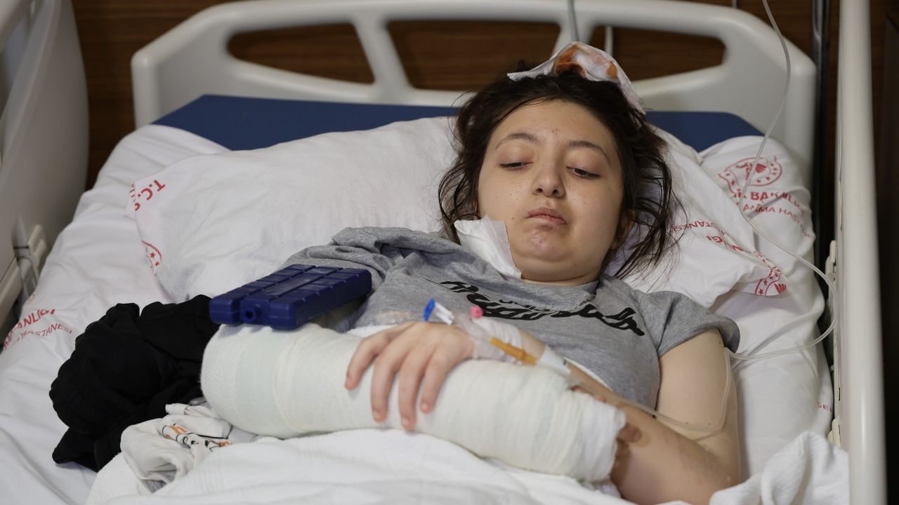 12. Kattan Düşen Ecrin'in Mucize Kurtuluşu Doktorlar Bile Şaşkın (4)