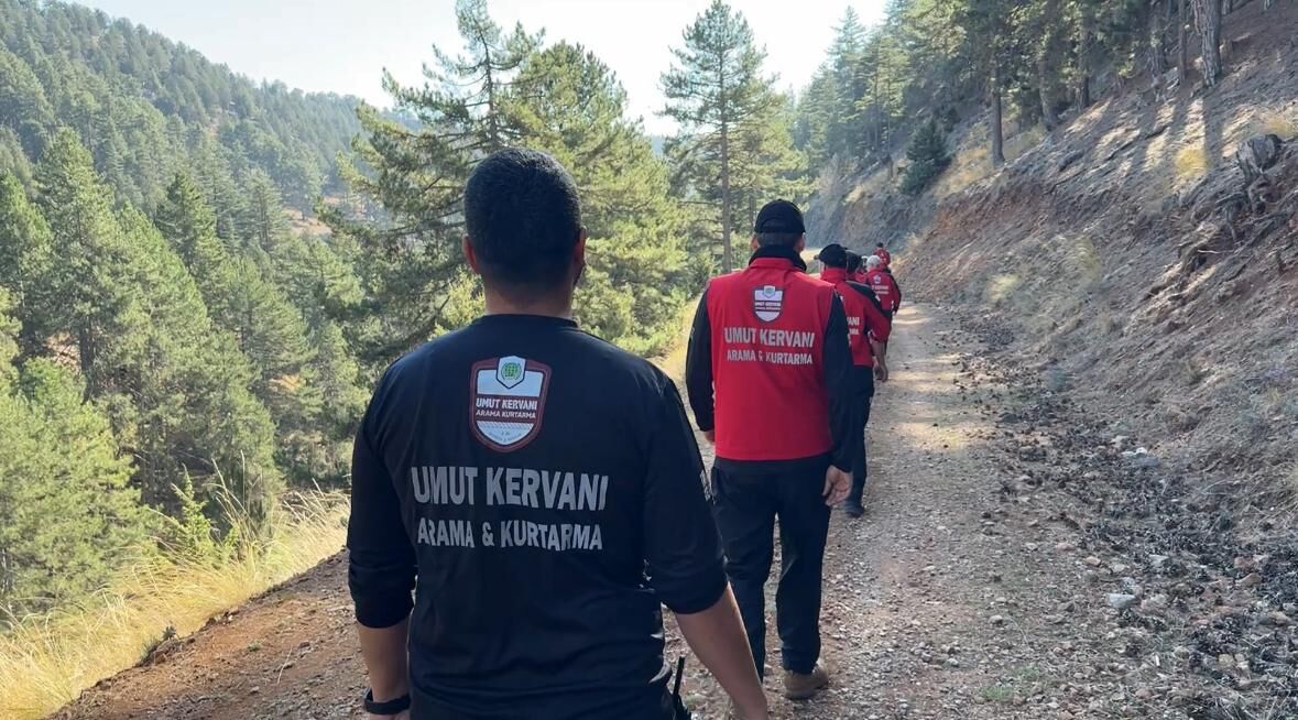 30 Kişilik Arama Kurtarma Ekibi Adana'da Sahaya Indi (1)