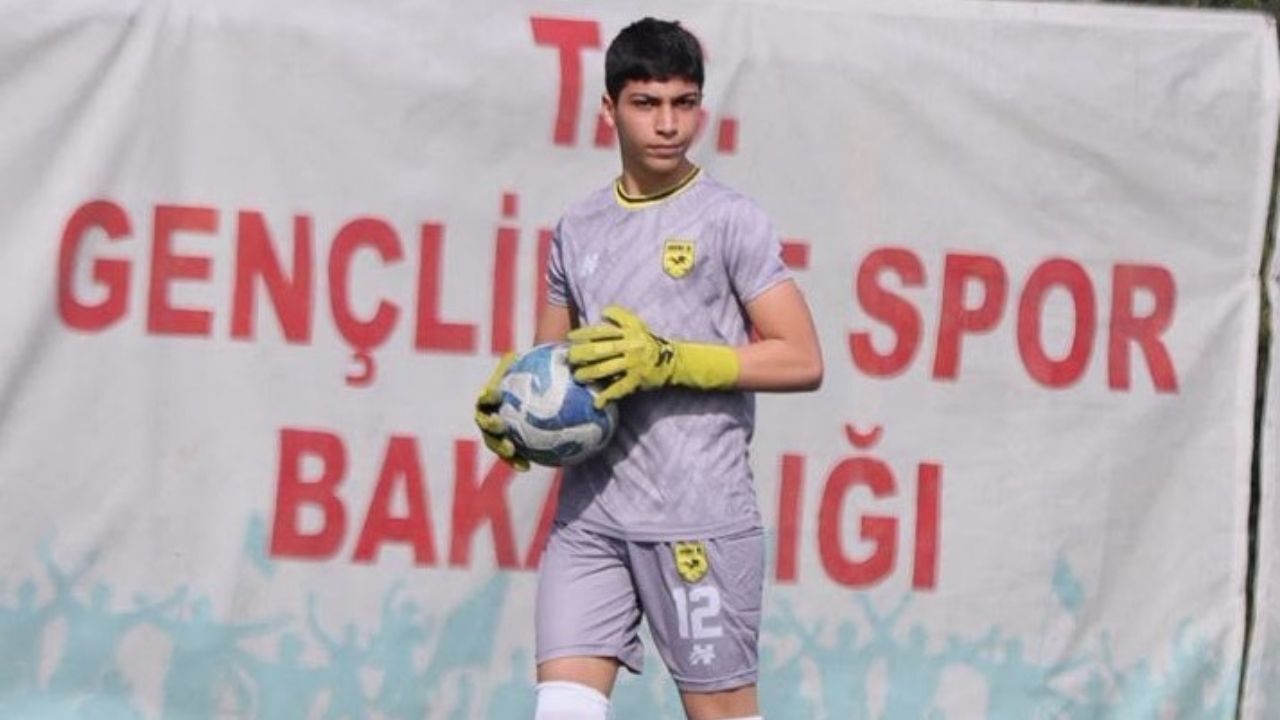 Adana Futbolunun Yükselen Eldiveni Necati Aras Kaya (3)