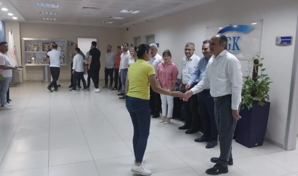 Adana Sgk’da Mesai Bayramlaşma Ile Başladı (1)