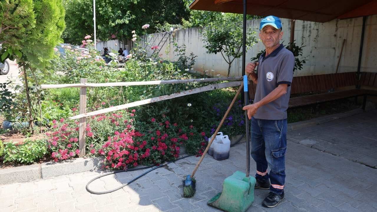 Adana’da Dürüstlük Kazandı Kayıp Cüzdan Eksiksiz Sahibine Ulaştı (1)