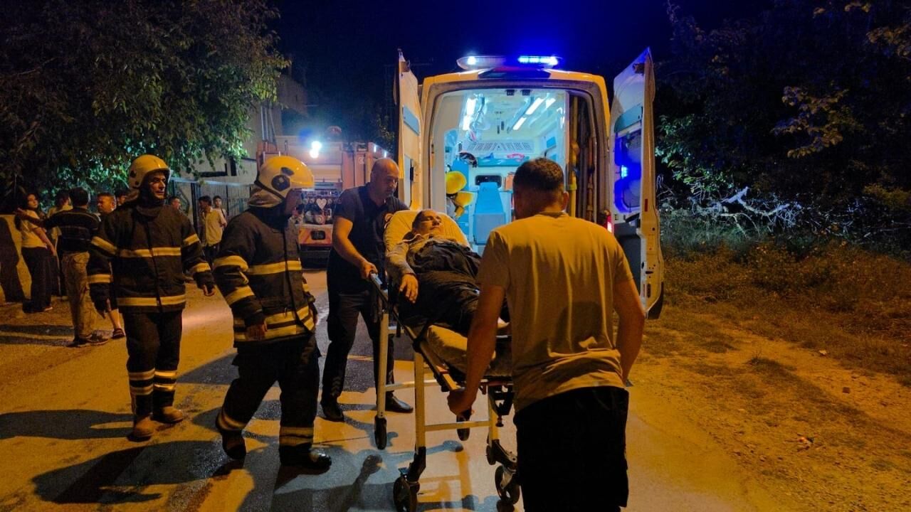 Adana'da Ev Yangını Paniği Yaşlı Adamı Son Anda Kurtardı