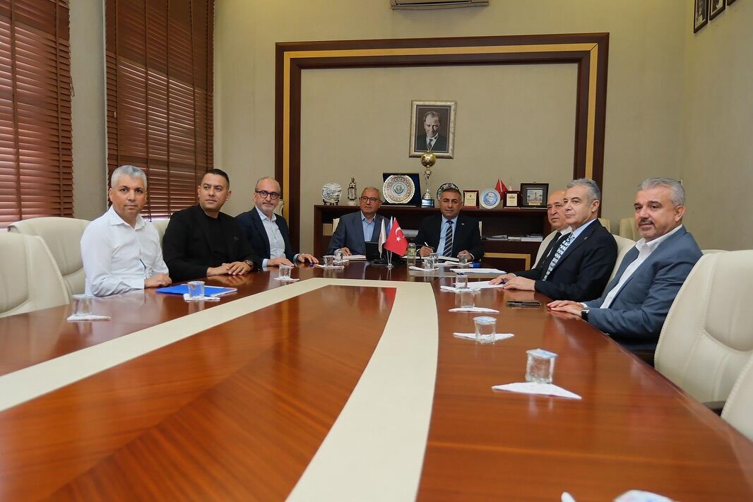 Adana'da Fabrikaların Gıda Atıkları Can Dostlara Besin Olacak (3)