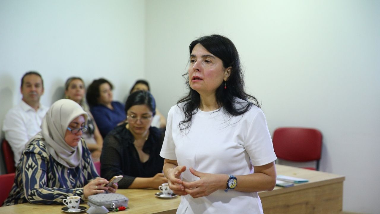 Adana’da Kadın Muhtarlar Sağlık Elçisi Olacak (1)