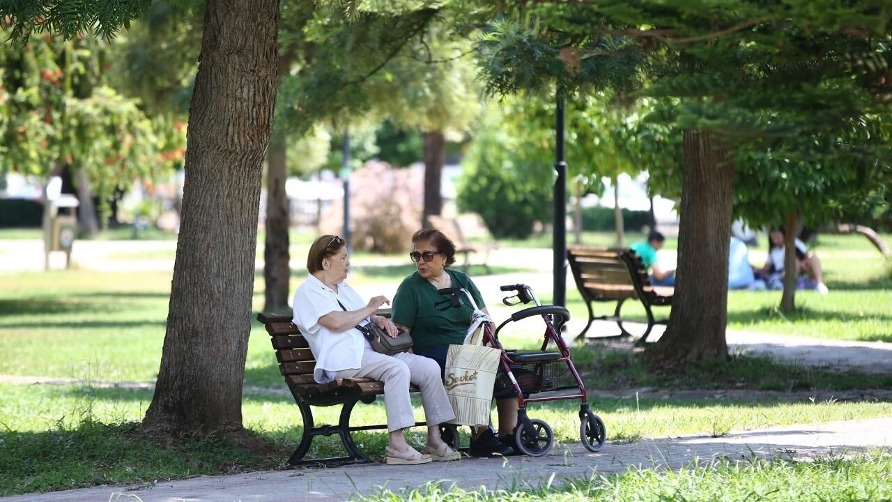 Adana'da Nefes Kesen Sıcaklar Başladı (1)