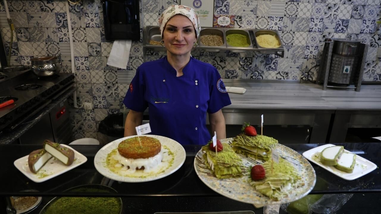 Adana'da Sıcak Hava Dondurmalı Tatlılara Ilgiyi Artırdı (4)