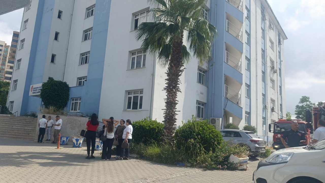 Adanadefterdarlığıyangınpaniği (2)