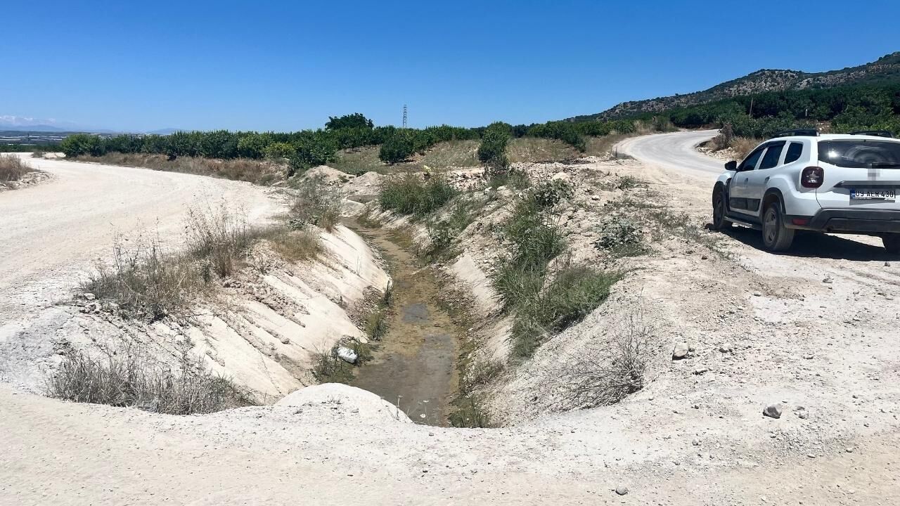 Adanalı Çiftçiler Susuzluktan Kırılıyor (1)