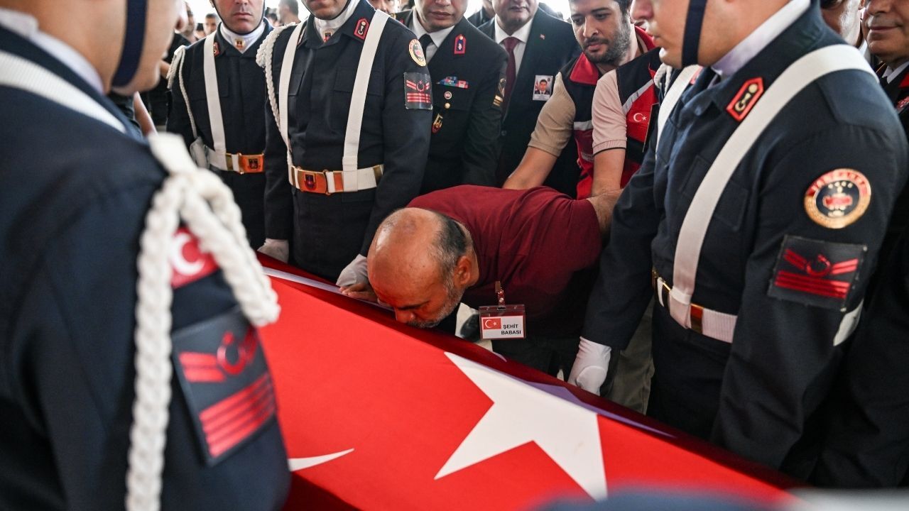 Adanalı Şehit Samet Karabulut Son Yolculuğuna Uğurlandı (2)