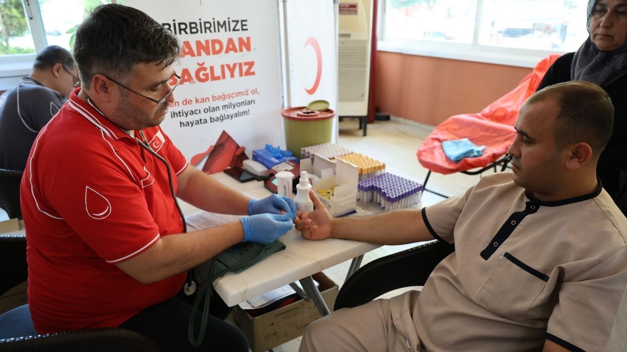 Adanalılar Kan Ve Kök Hücre Bağışı Için Buluştu (2)
