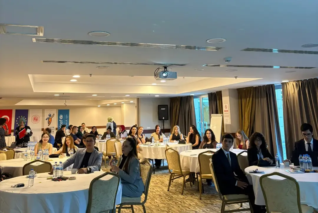 Adana'nın Çocuk Temsilcileri Ankara’daki Dev Çalıştayda Söz Sahibi Oldu (2)