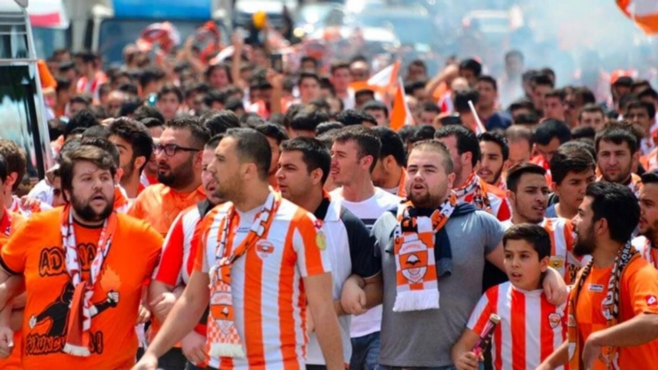 Adanaspor Taraftarından Yönetime Çağrı Belirsizlik Sona Ersin