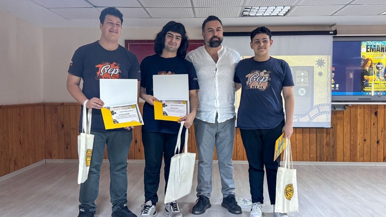 Adana'ya Gurur Yaşatan Emanet Filmi Izleyiciyle Buluştu (2)-1