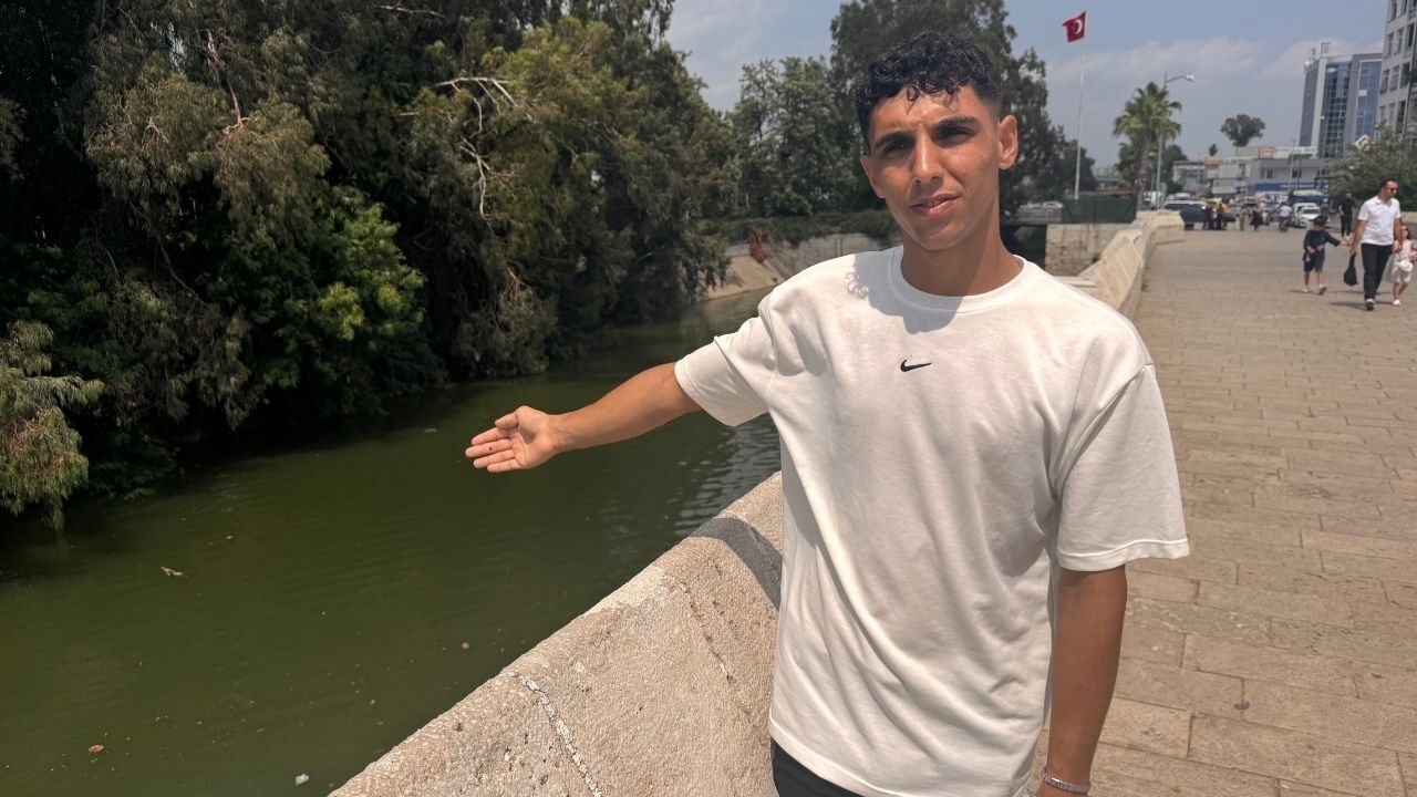 Adana'ya Yakışmayan Görüntü! Seyhan Nehri Çöplerle Kaplandı (4)