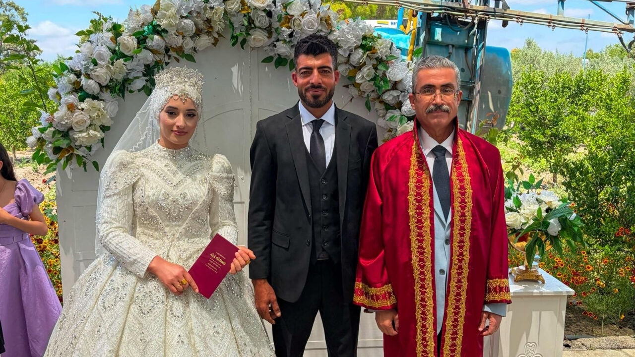 Ali Bedrettin Karataş'tan Genç Çiftin Nikahını Kıydı