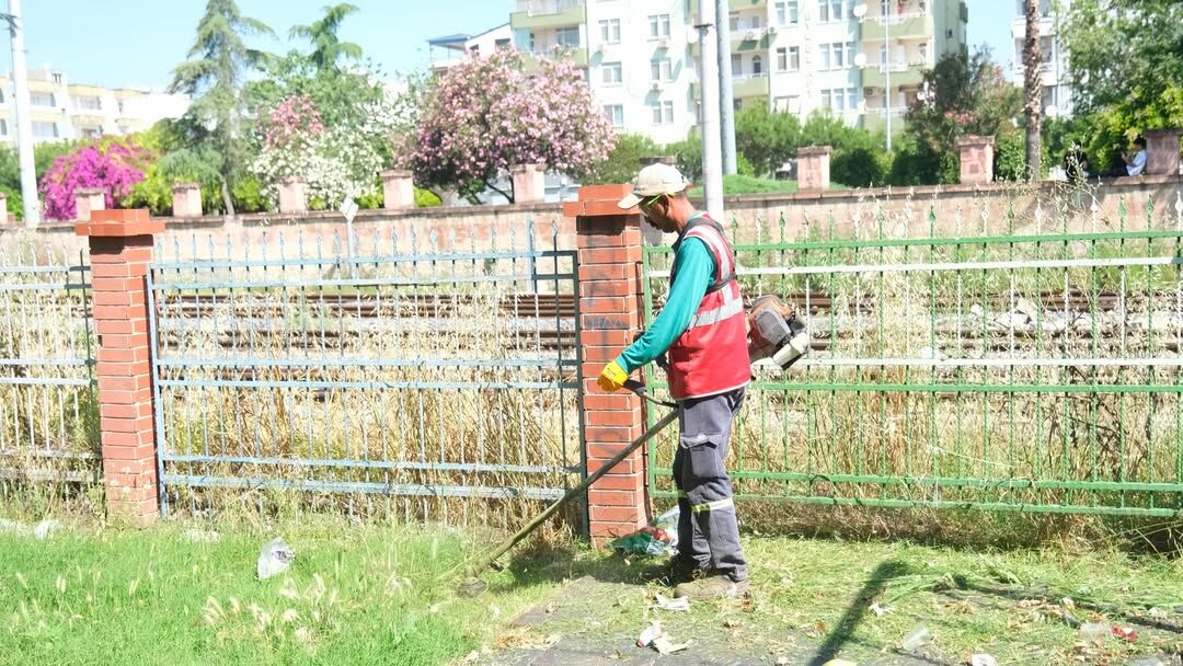 Ceyhan’da Temizlik Seferberliği Gece Gündüz Sahadayız (2)