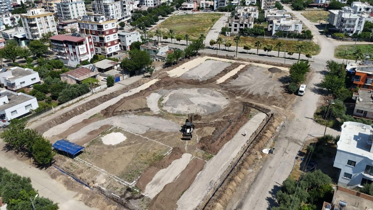 Ceyhandakentmeydanı (1)