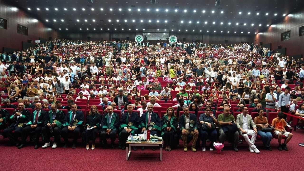 Çukurova Üniversitesi Genç Mühendislerini Uğurladı (1)