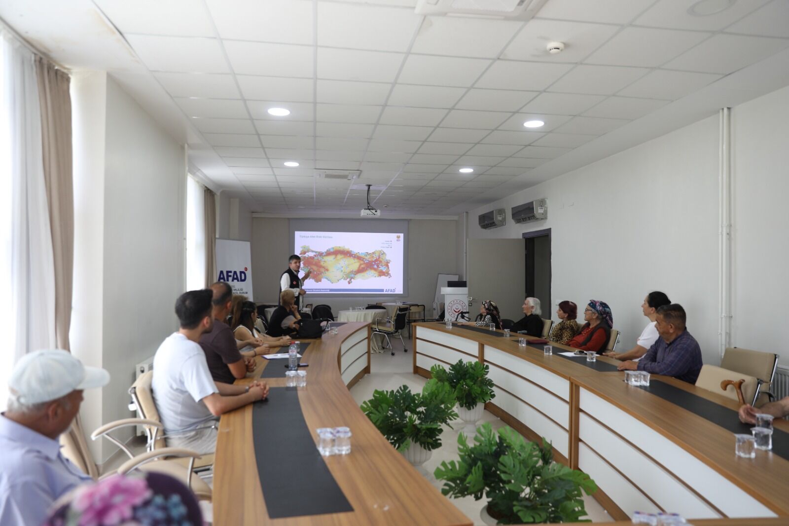 Çukurova Üniversitesi Ve Afad'dan Yaşlılara Afet Eğitimi (3)