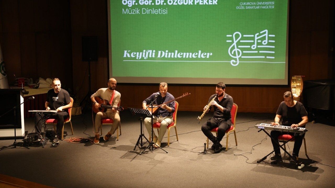 Çukurova Üniversitesi'nde Sanat Dolu Mezuniyet Töreni (1)