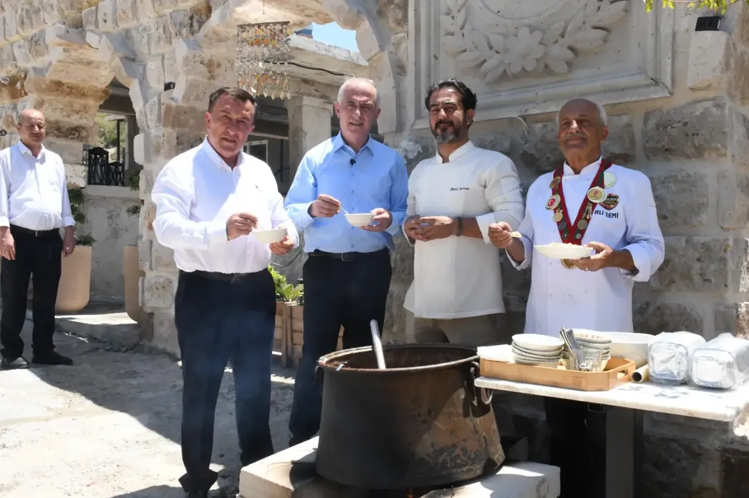 Fellah Kebap’ta Ahilik Geleneği Başkan Göger Ve Vali Yardımcısı Öz’den Aşure Etkinliği (2)