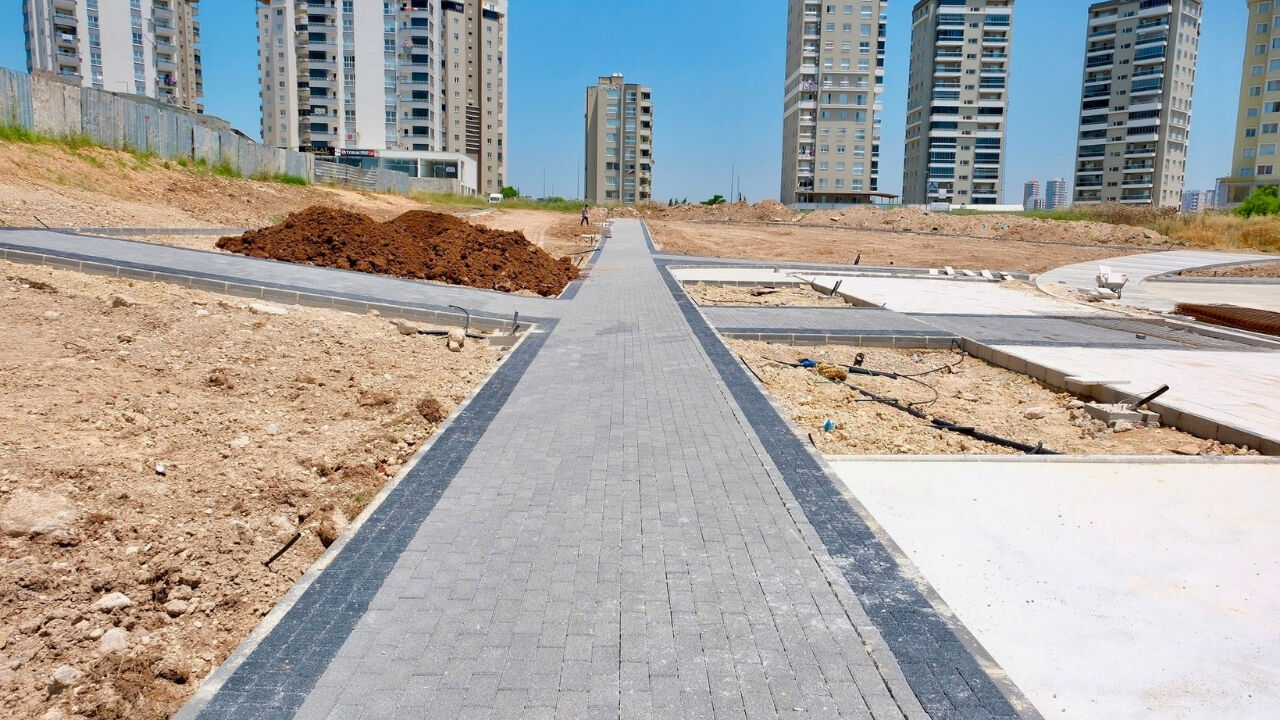 Haydaroğlu Ve Çarkıpare’de Park Çalışmaları Sürüyor (1)