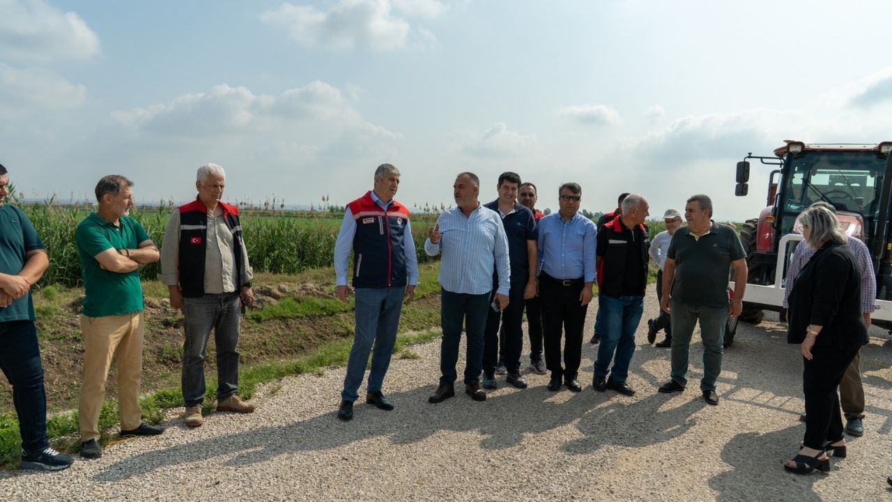 İl Müdürü Bayazıt Hasat Alanında Çiftçilerle Buluştu (2)