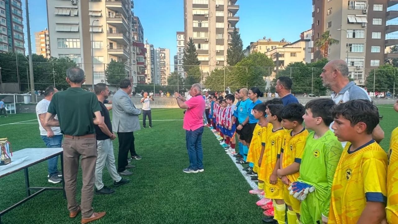Kanaryaspor Sezonu Madalya Ve Kupayla Noktaladı (2)