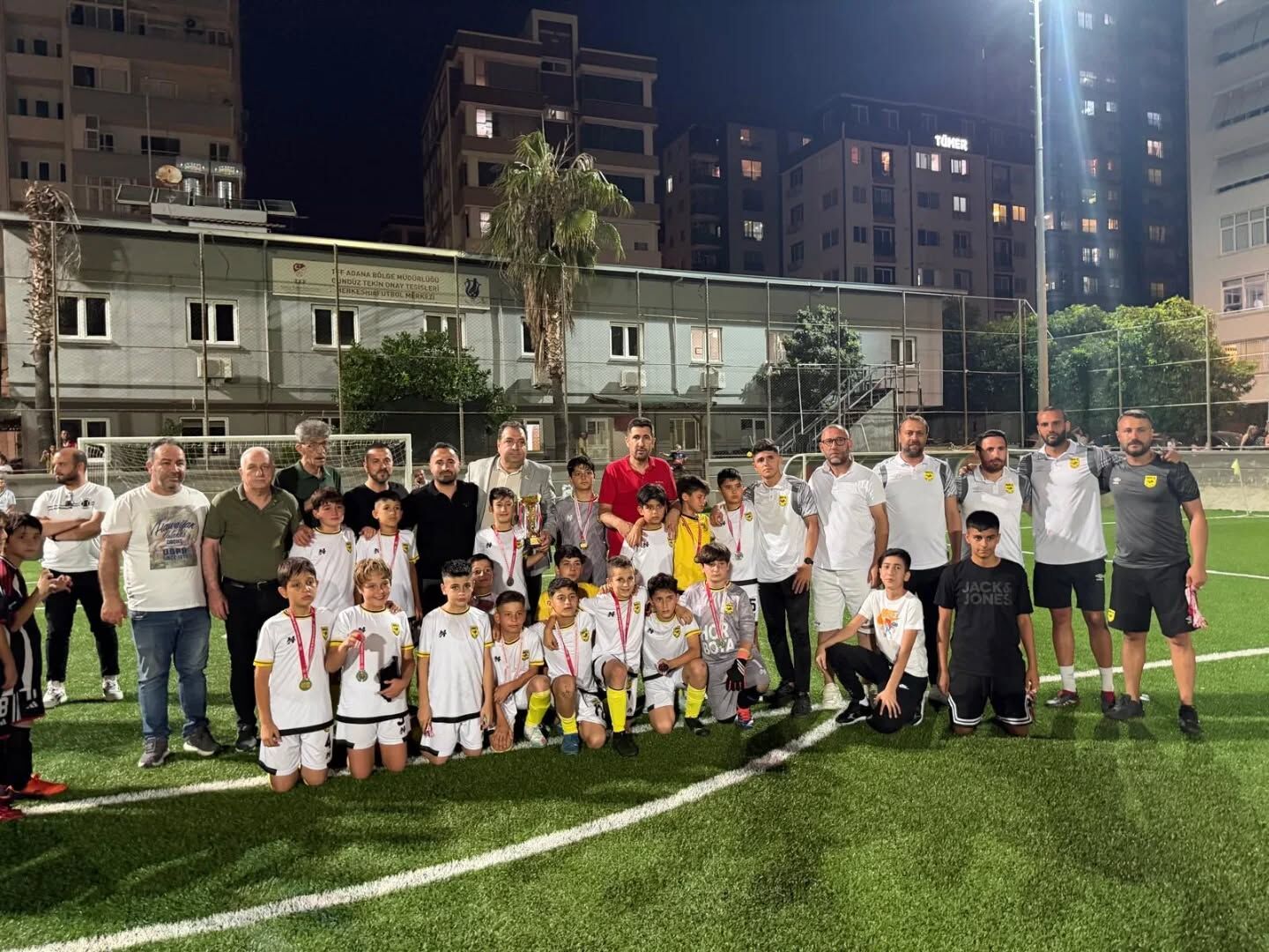 Kartalspor U11 Ligi'nde Şampiyonluğa Ulaştı