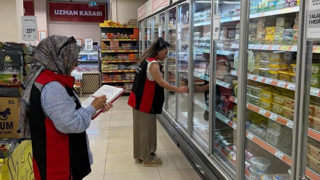 Kozan İlçe Tarım Müdürlüğü Tüfi̇s Kapsamında Sahada (1)
