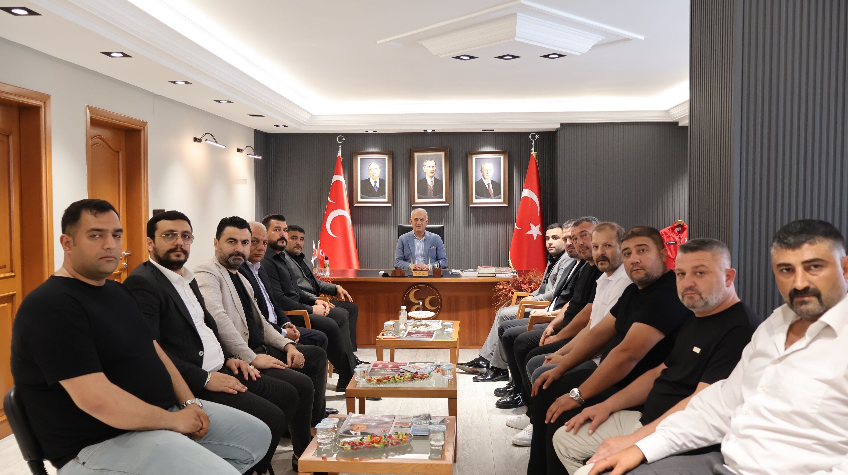 Mhp’li Kanlı Adana’da Vatandaş 12 Ay Çile Çekiyor (1)