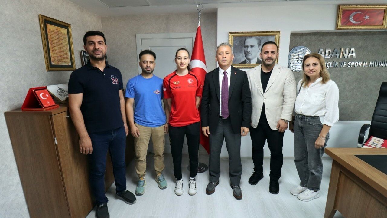 Mustafa Loğoğlu Dünya Ikincisi İrem Acımış'ı Ağırladı
