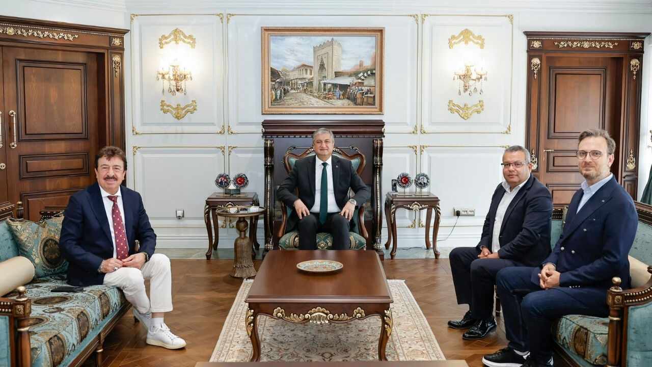 Mustafa Yavuz'dan Sanatçı Ahmet Selçuk İlkan'a Valilikte Ağırlama (2)