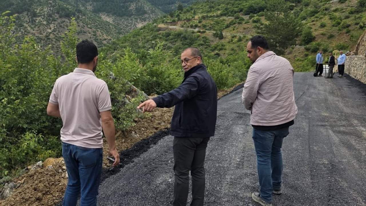 Saimbeyli'de Hakkı Dal Caddesi Yenilendi