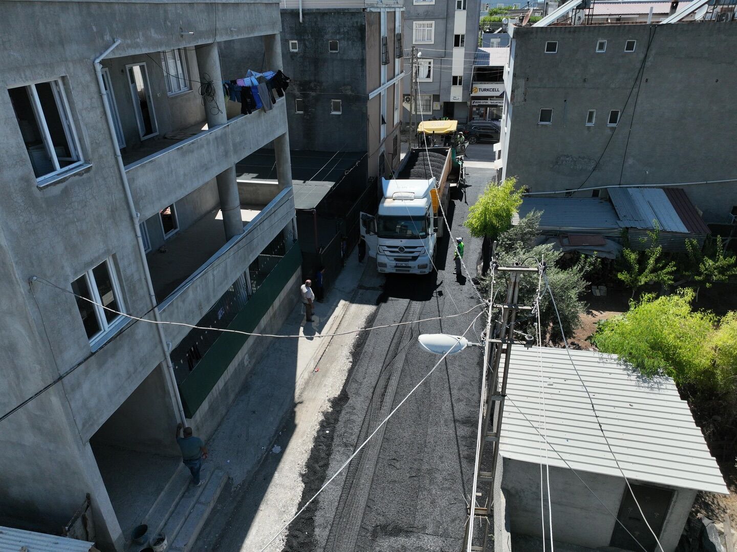 Seyhan’da Asfalt Seferberliği Sokaklar Daha Modern Ve Güvenli Hale Geliyor (2)