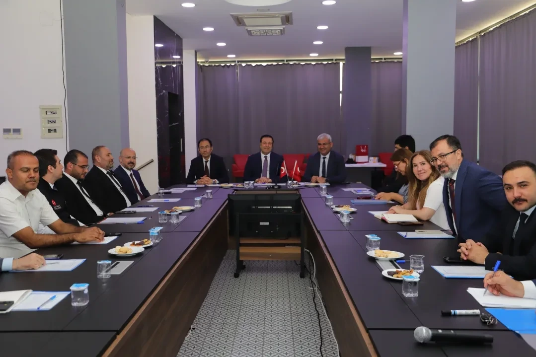 Vali Yardımcısı Erkaya Aktif Yaşam Merkezi’ni Ziyaret Etti (1)