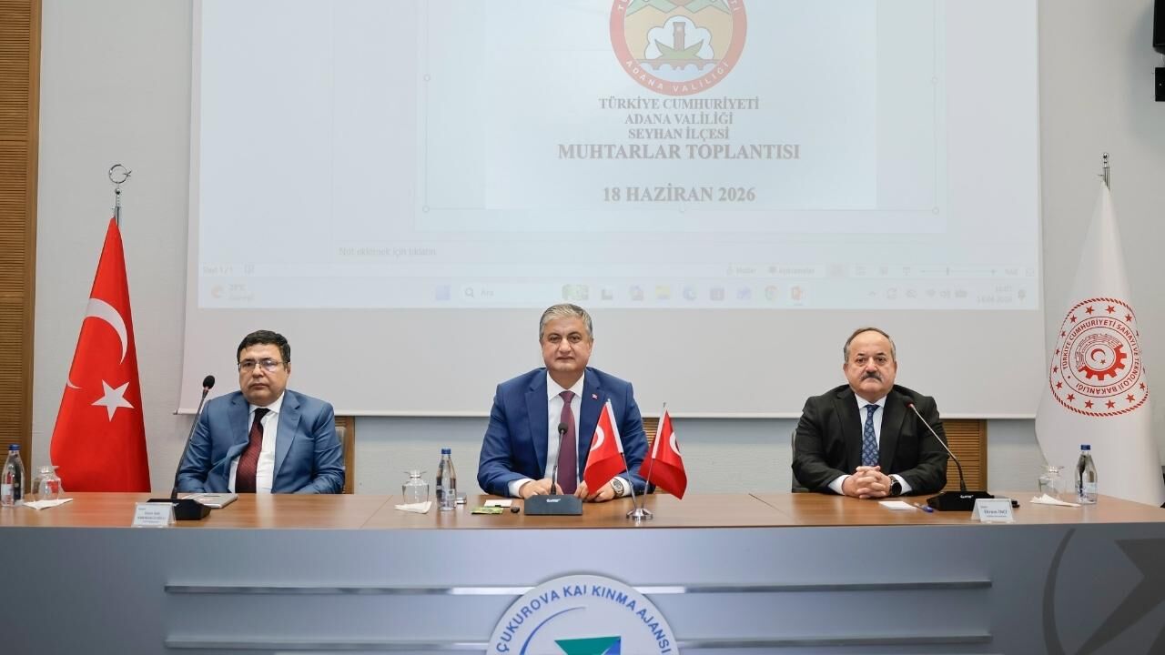 Vali Yavuz, Seyhan Ilçesindeki Muhtarlarla Toplantı Yaptı