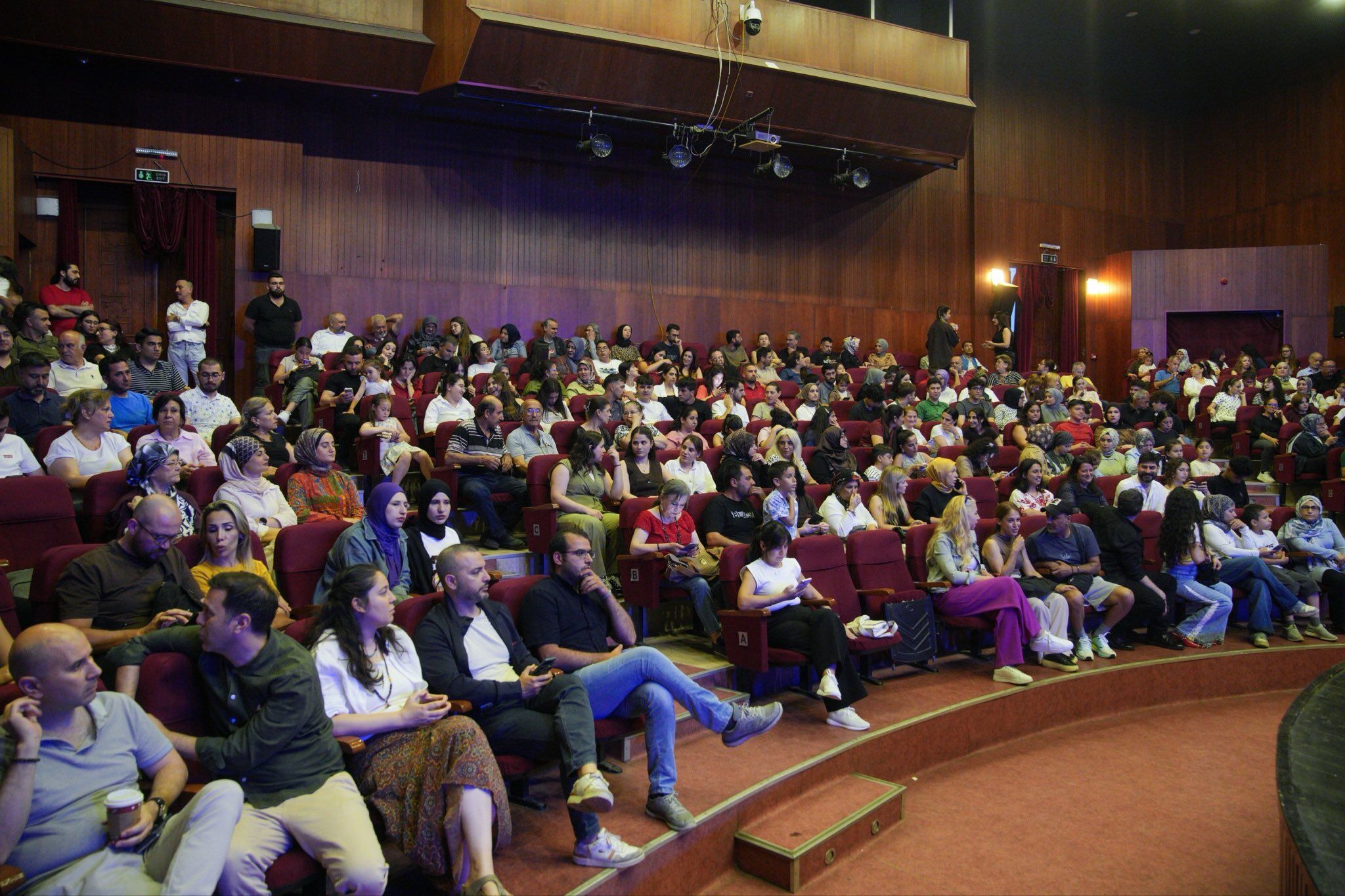 Yaşar Kemal Kültür Merkezi’nde Sanat Gecesi3