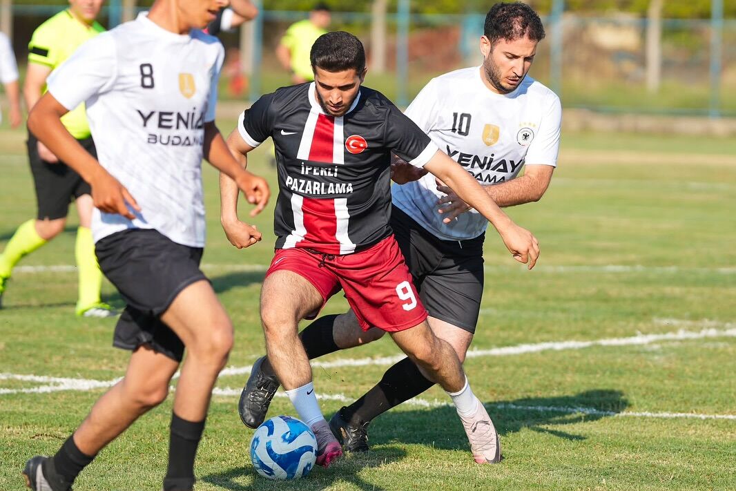 Yüreğir’de Futbol Şöleni Başladı (1)