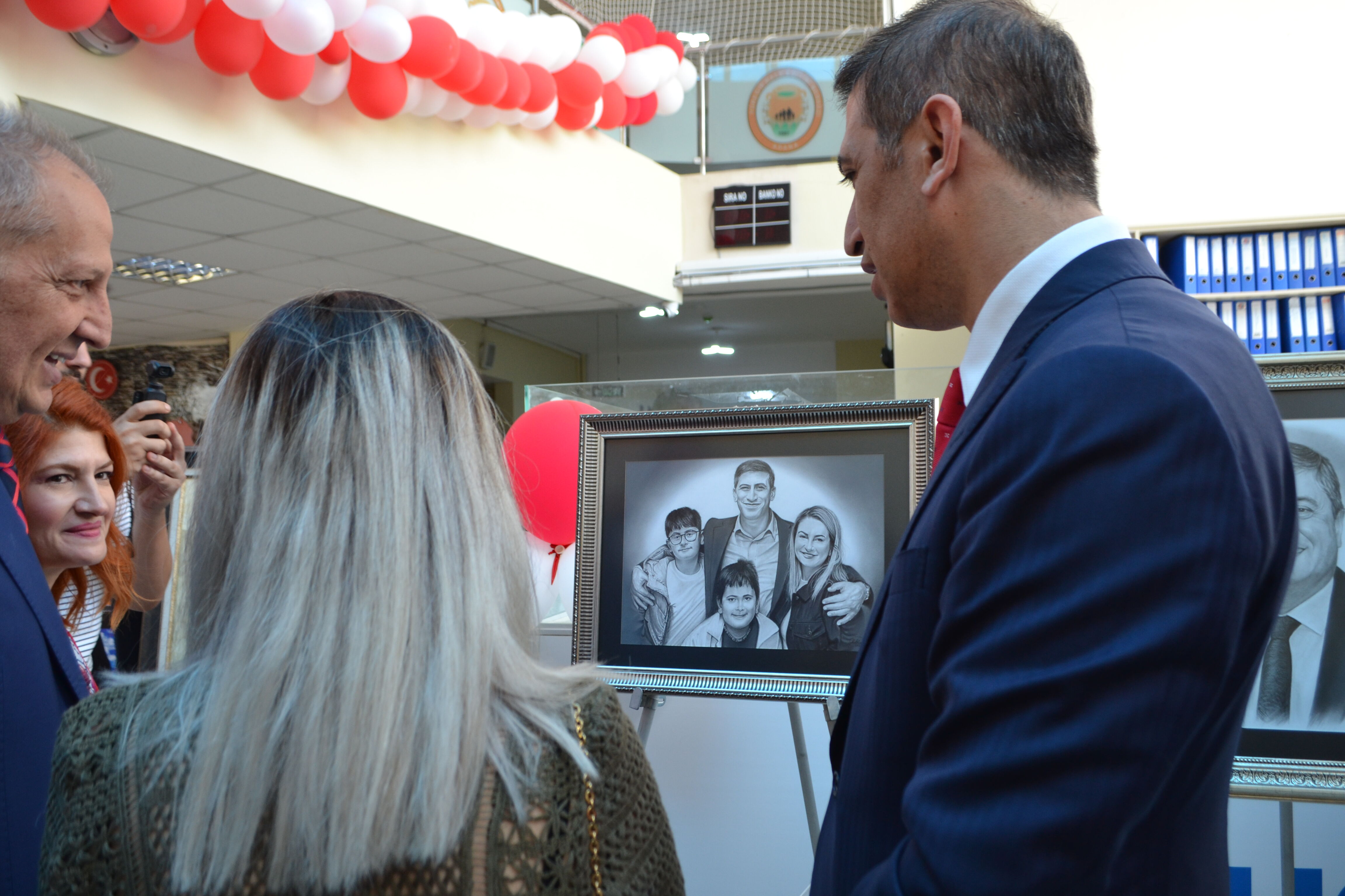 Yüreğir'de Hayat Boyu Öğrenme Haftası Yıl Sonu Sergisiyle Taçlandı (3)