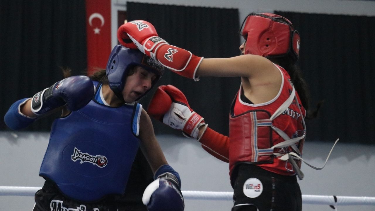 65 Ilden 622 Sporcu Adana'da Buluştu! Muaythai Şampiyonları Belli Oldu (2)