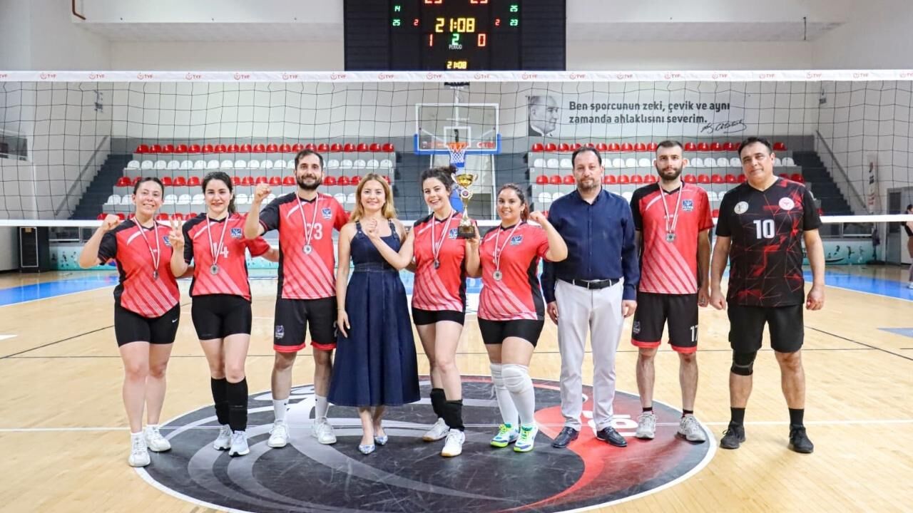 Adana Barosu'nda Spor Heyecanı Sona Erdi Şampiyonlar Belli Oldu (2)