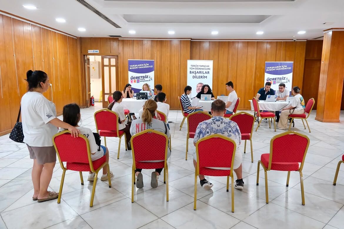 Adana Büyükşehir Belediyesi’nden Yks Adaylarına Ücretsiz Tercih Desteği (1)