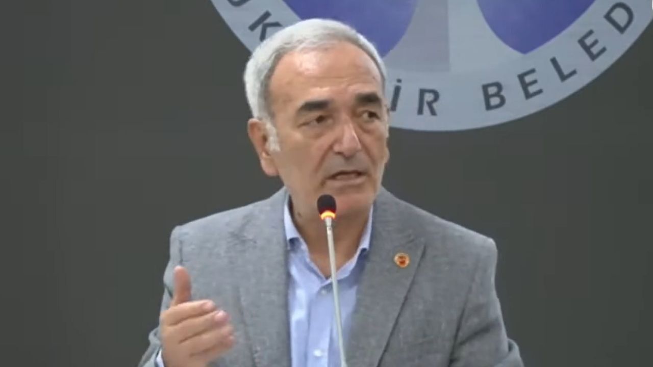 Adana Büyükşehir Meclisi'nde Asfalt, Sinek Ve Moloz Tartışması