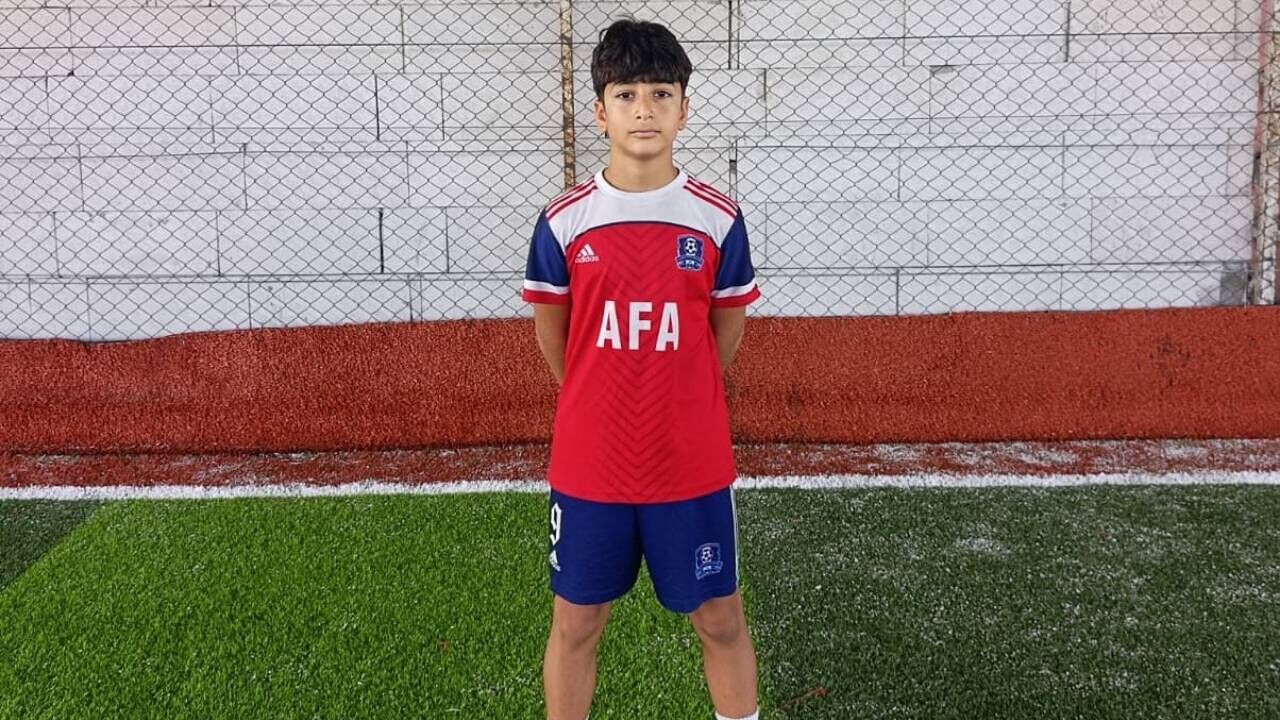 Adana Futbol Akademi'sinde Toprak Cömertpay göz dolduruyor