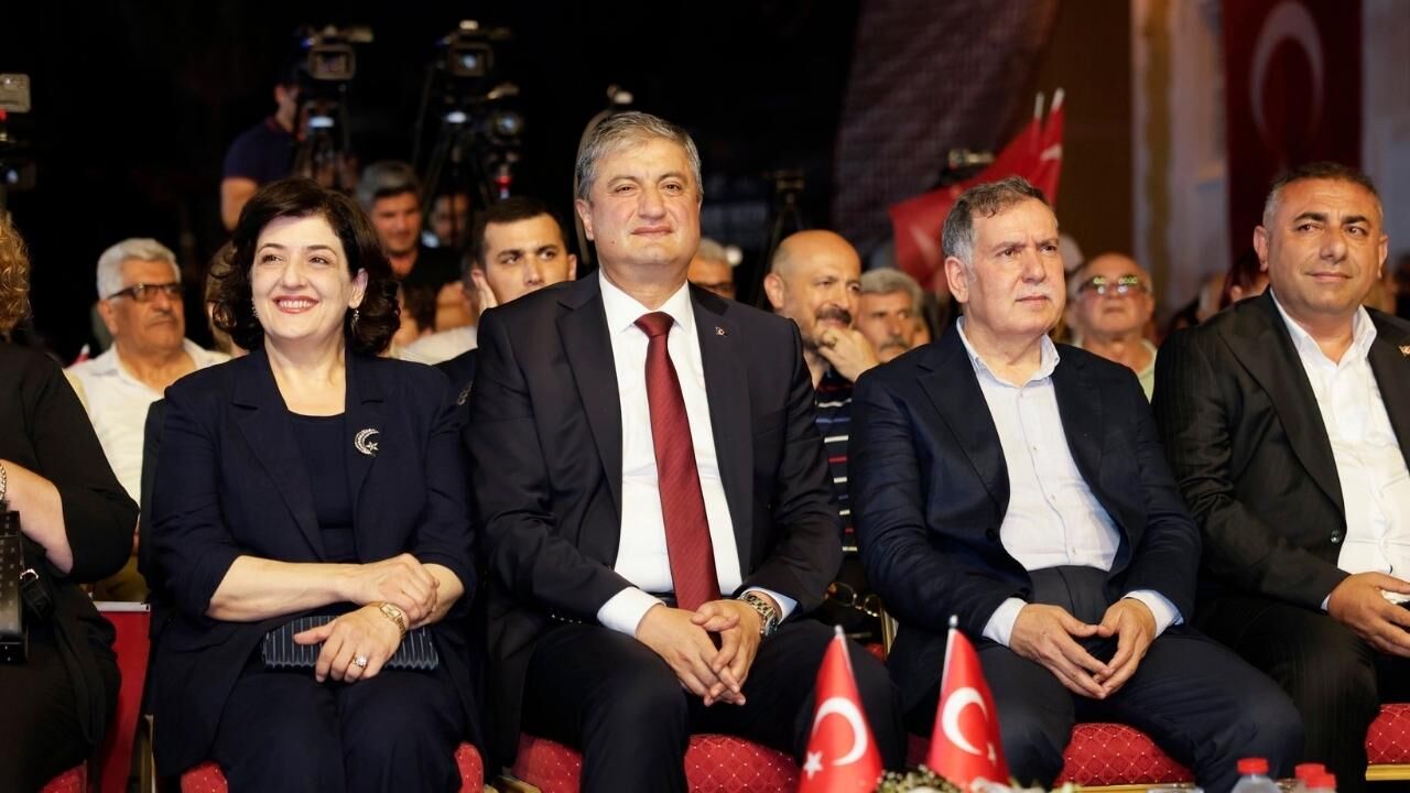 Adana'da 15 Temmuz Ruhu Meydanlara Taştı! (4)