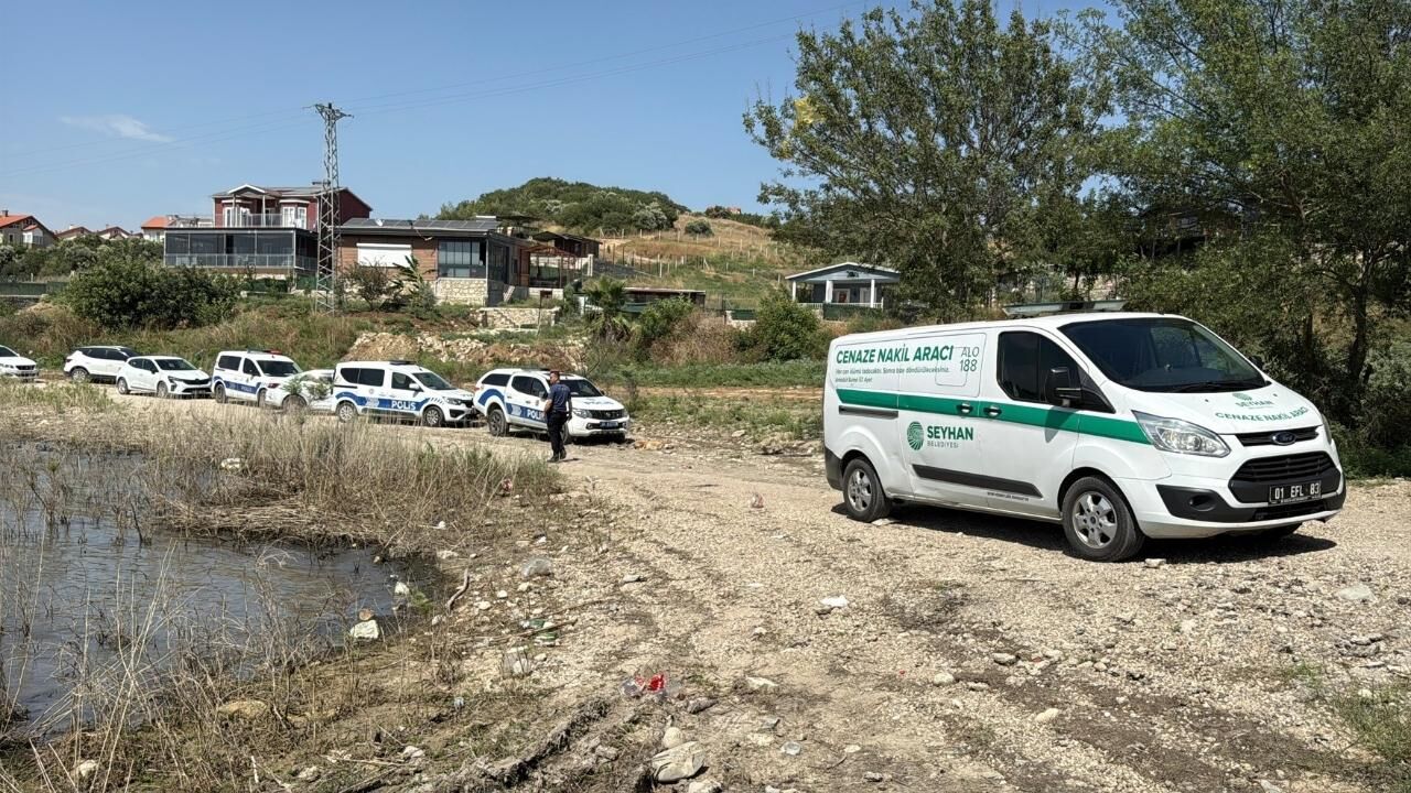 Adana'da Acı Olay! Çocuğunun Terliğini Almak Isterken Hayatını Kaybetti (2)
