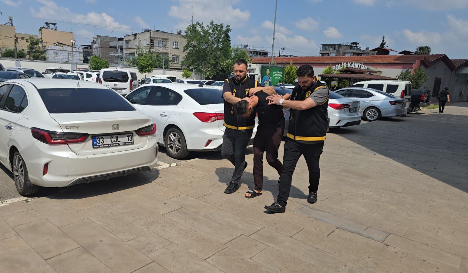 Adana'da Akıllara Durgunluk Veren Hırsızlık! (2)