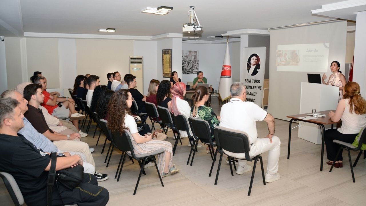 Adana'da Diş Hekimlerine Psikolojik Dayanıklılık Eğitimi (2)